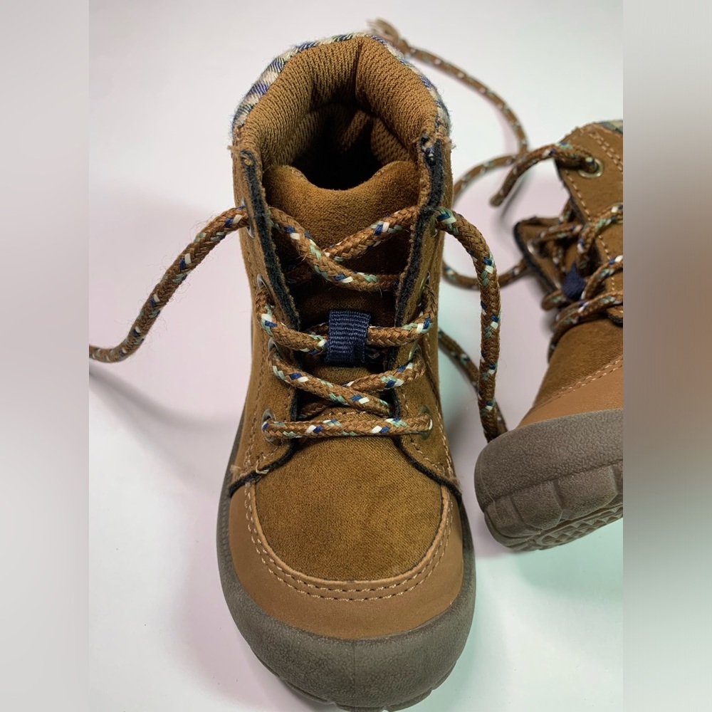 Oshkosh B’Gosh Kids Brown Ankle Boots size 6 — Plaid hiking outdoors fall bass